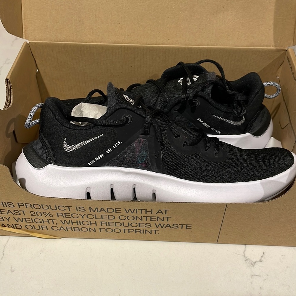 NIKE women’s Flex 2021 running shoes